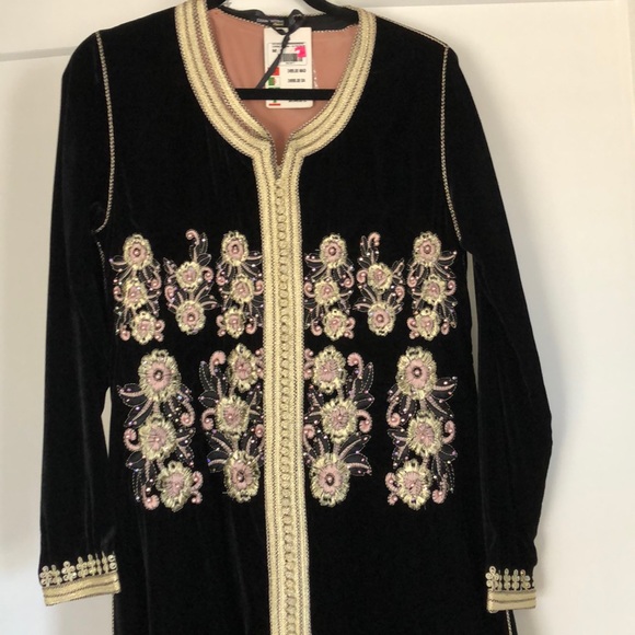 Authentic Moroccan Dress in Black and Pink - Picture 2 of 7